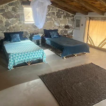 Maison Typique Corse Ecologique 度假居